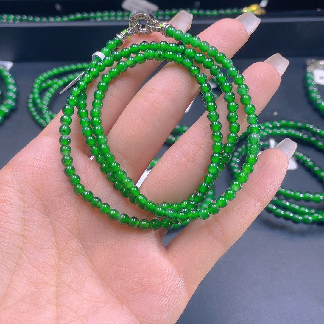 翡翠未镶嵌颈饰家****?天然A货翡翠卡4