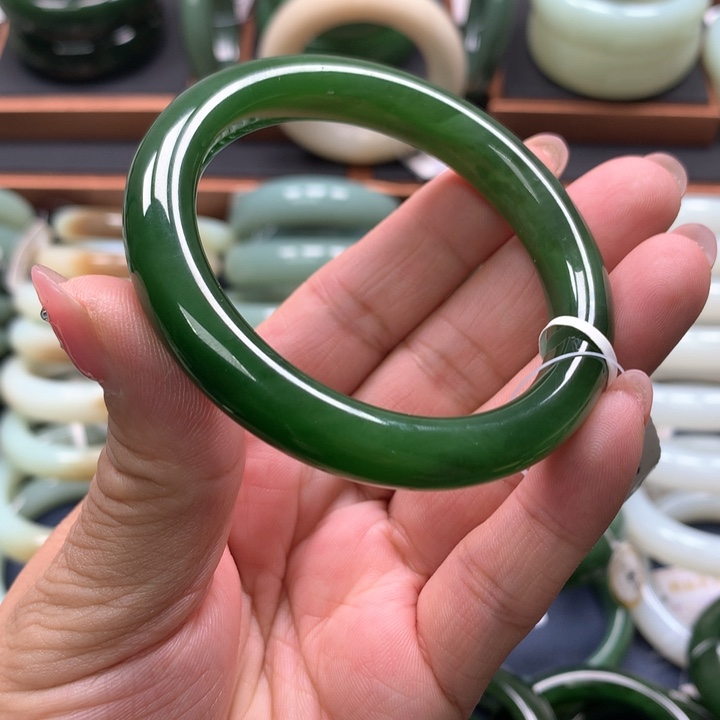 【闪购商品】未镶嵌手镯和田玉（碧玉）27