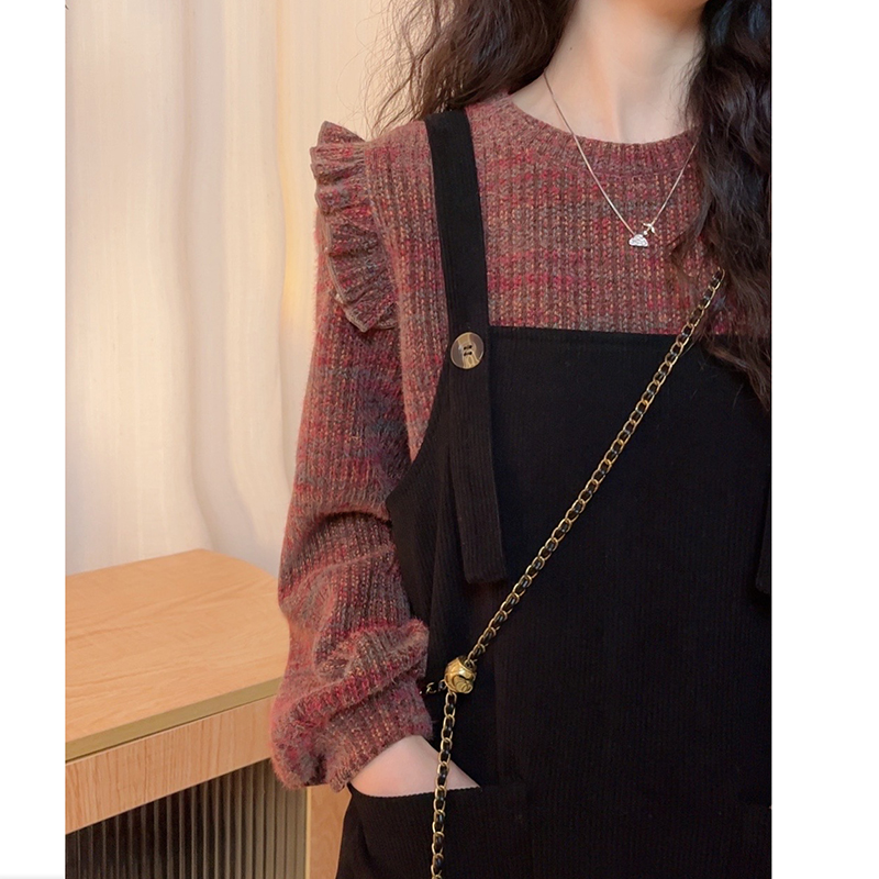 秋冬红色雪花绒打底上衣搭配灯芯绒背带裙两件套减龄套装小个子