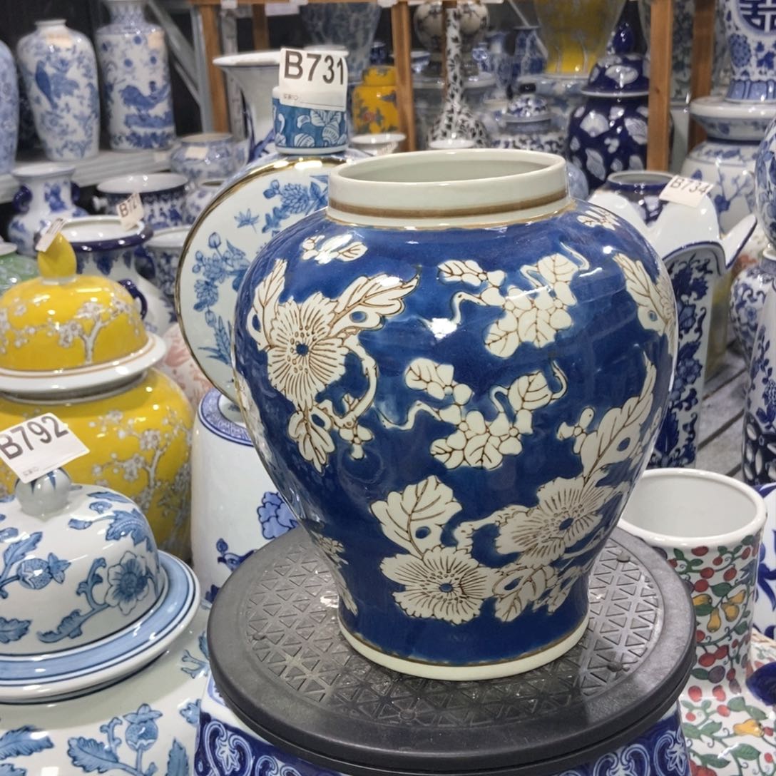 摆件花瓶手绘釉下彩轻微矿点