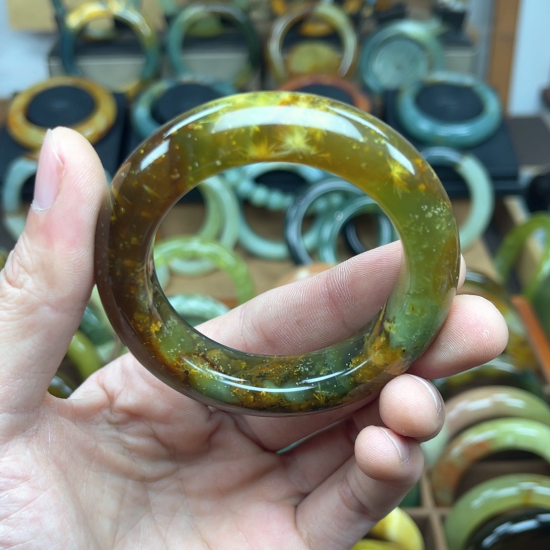 蛇纹石玉手镯未镶嵌圈****郭