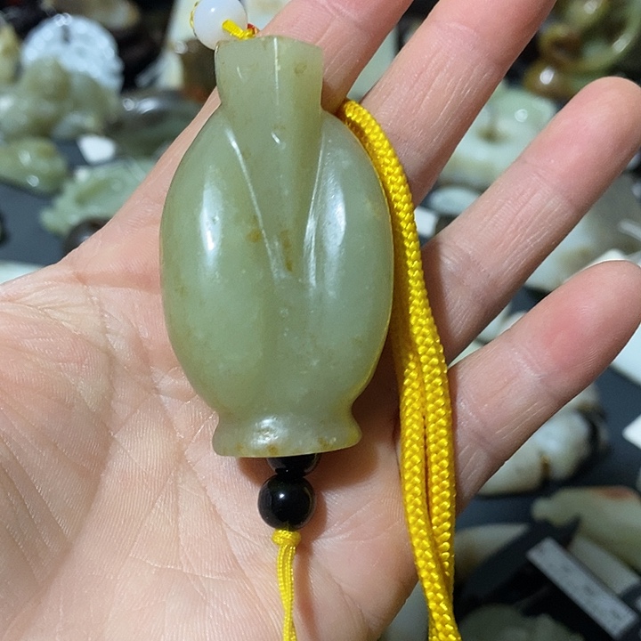 寧***头和田玉（糖玉）未镶嵌颈饰