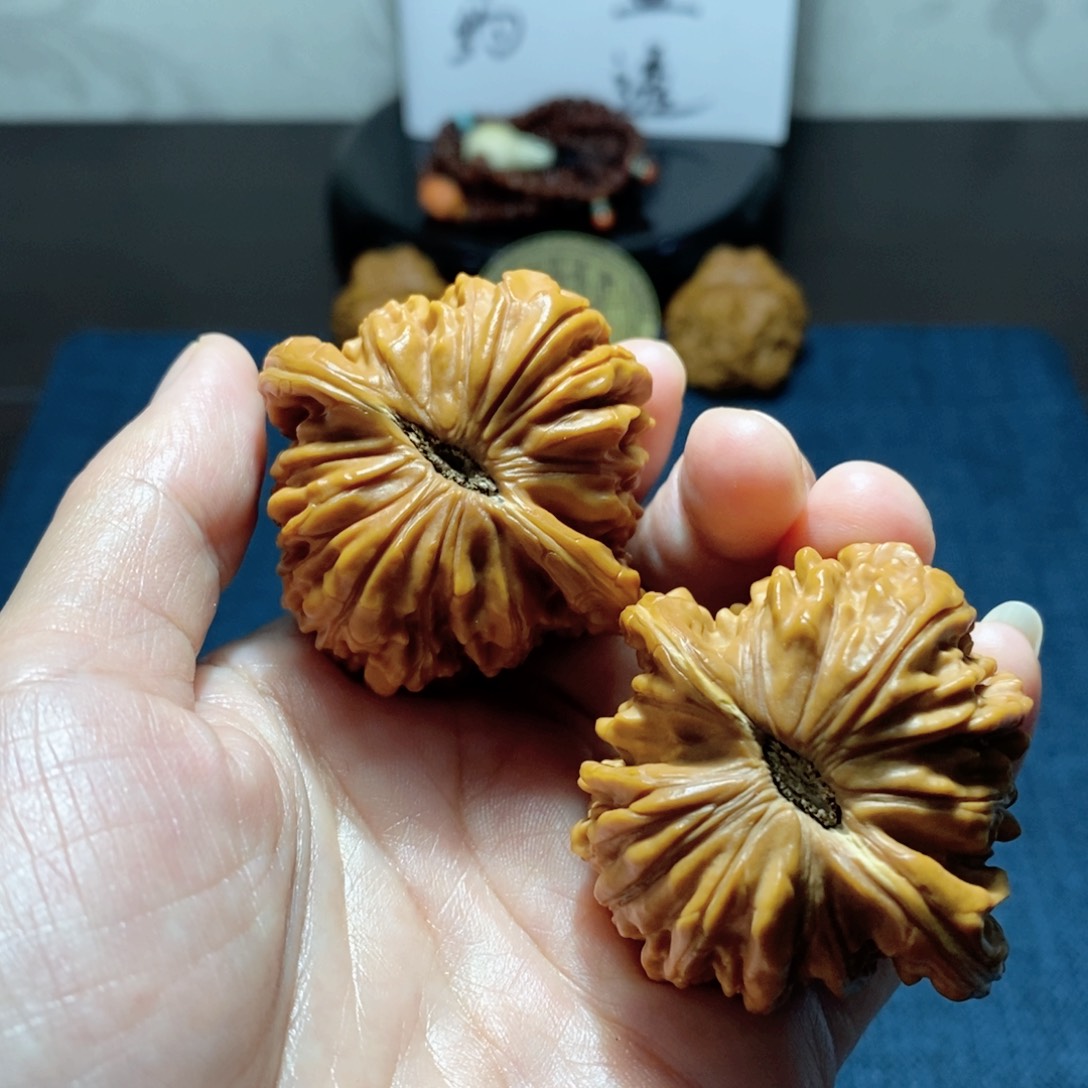 桃核吊坠航***巴汉高楼核桃46