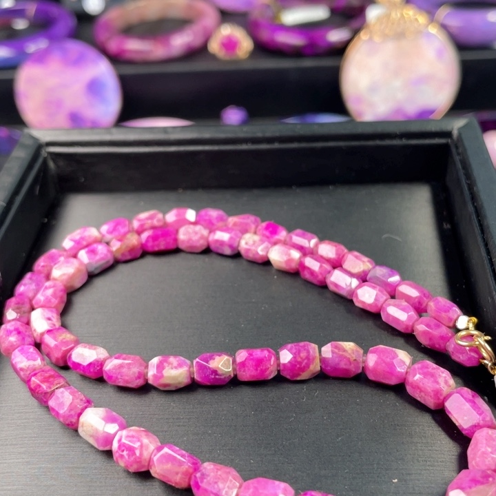 苏纪石（舒俱来）颈饰未镶嵌桃红项链