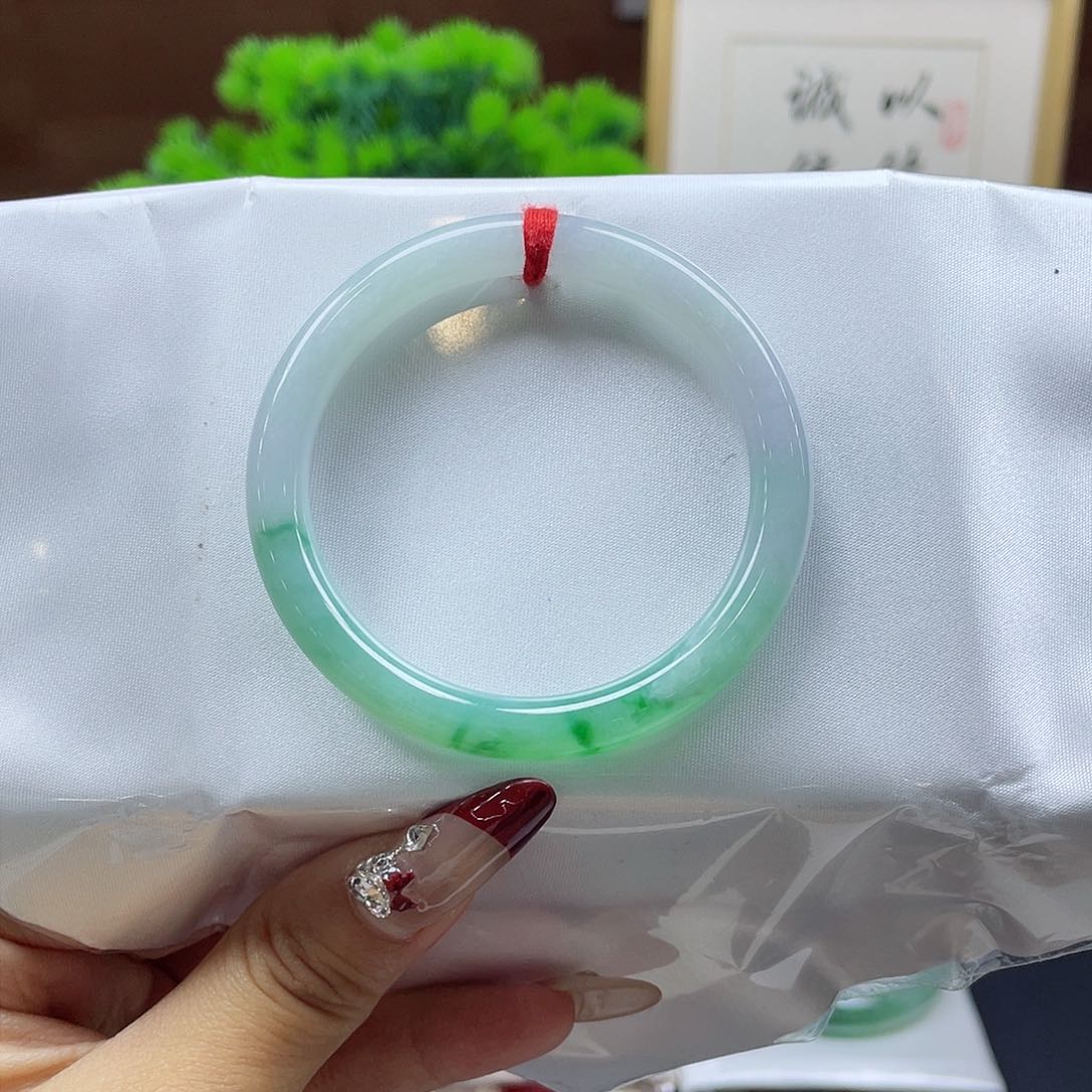 翡翠手镯未镶嵌1 号链接