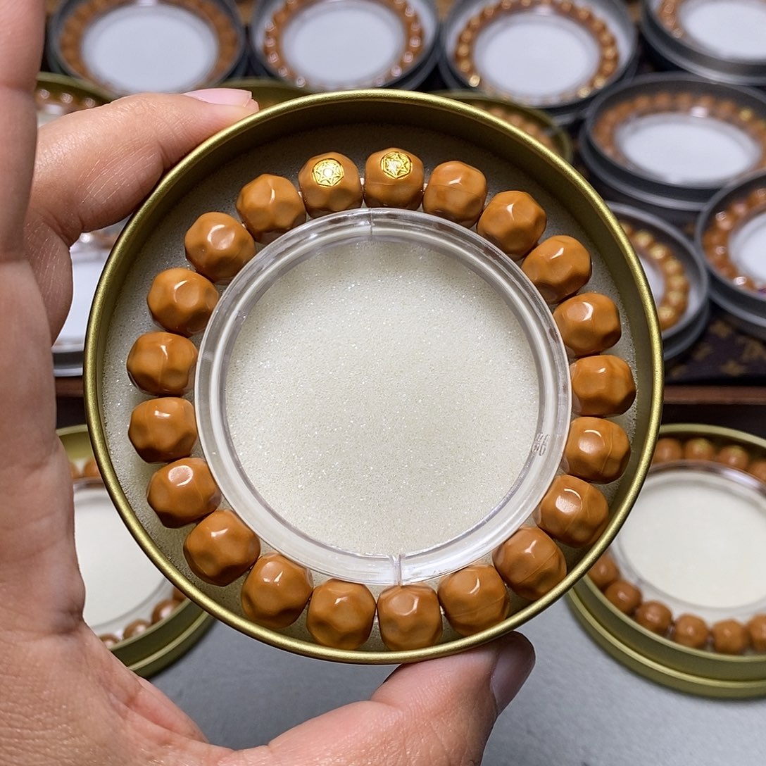 猴头核桃手串70号18k双标毕业小奶酪11左右