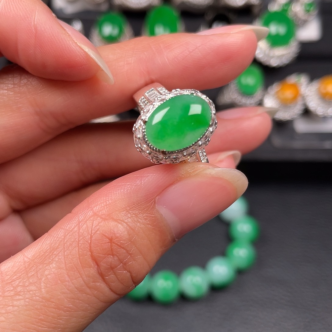 定制翡翠未镶嵌戒指