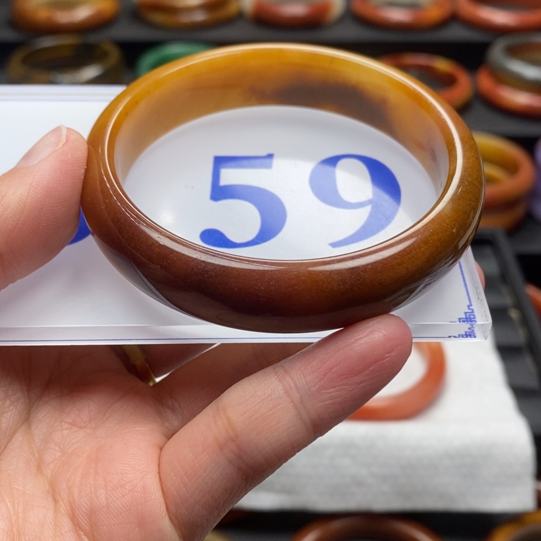 石英质玉（黄龙玉）手镯未镶嵌