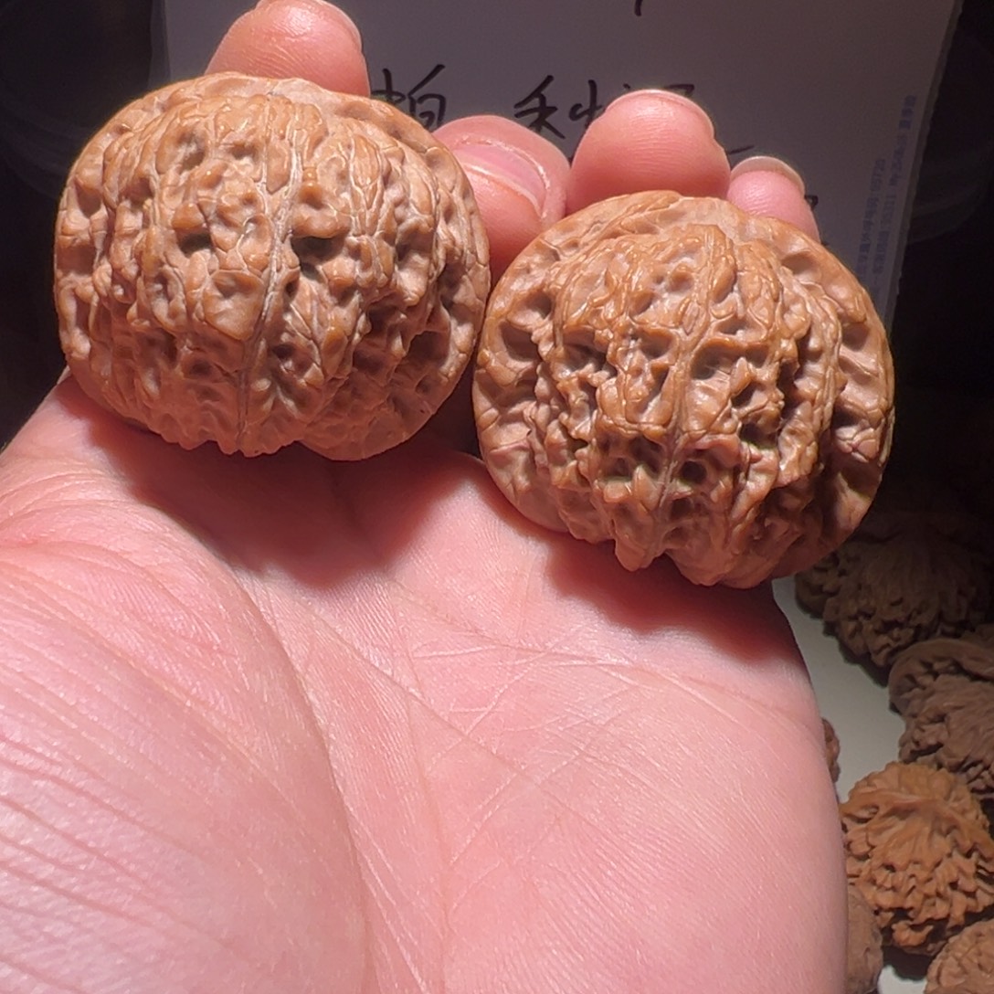文玩核桃把件42尺血麒麟
