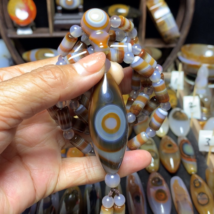 玛瑙/玉髓颈饰未镶嵌