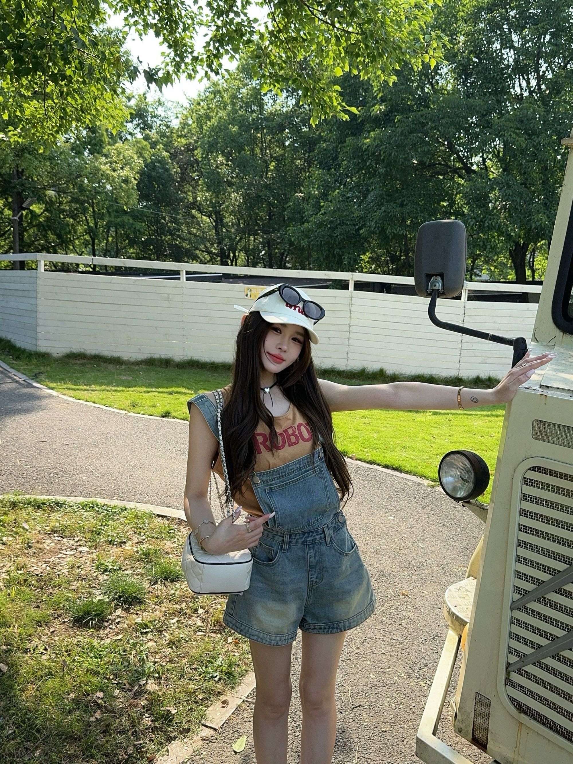 米娜家【盛夏甜梦】泡菜订制姜黄色字母老汉背心