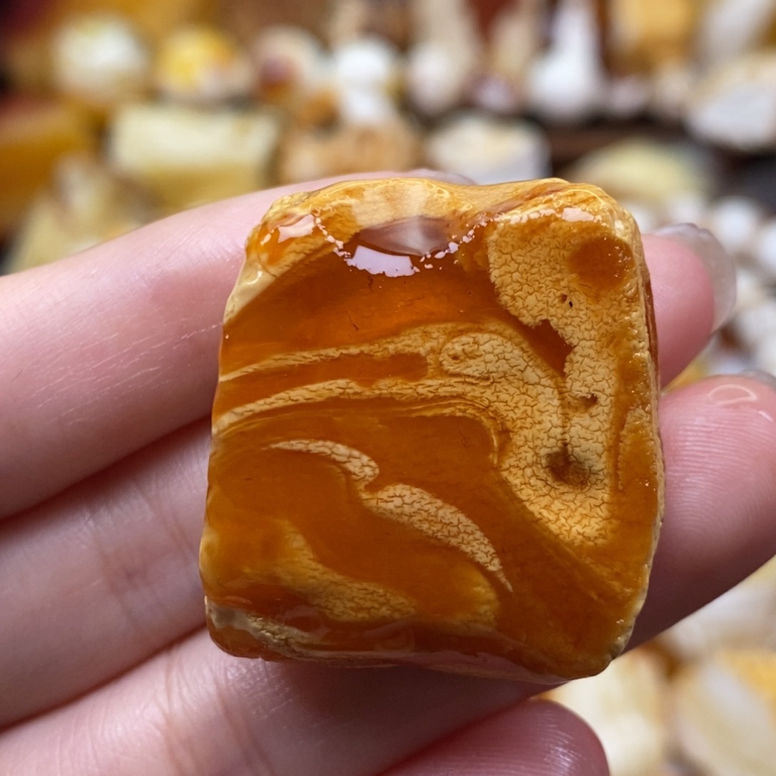 定制琥珀未镶嵌蜜蜡