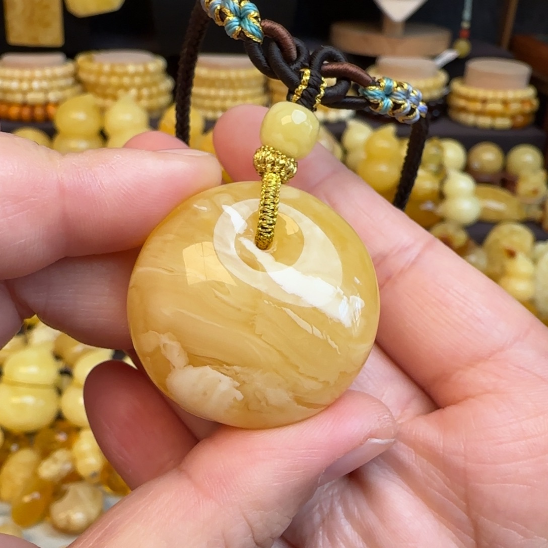 琥珀未镶嵌套链天然俄料蜜蜡公主扣吊坠