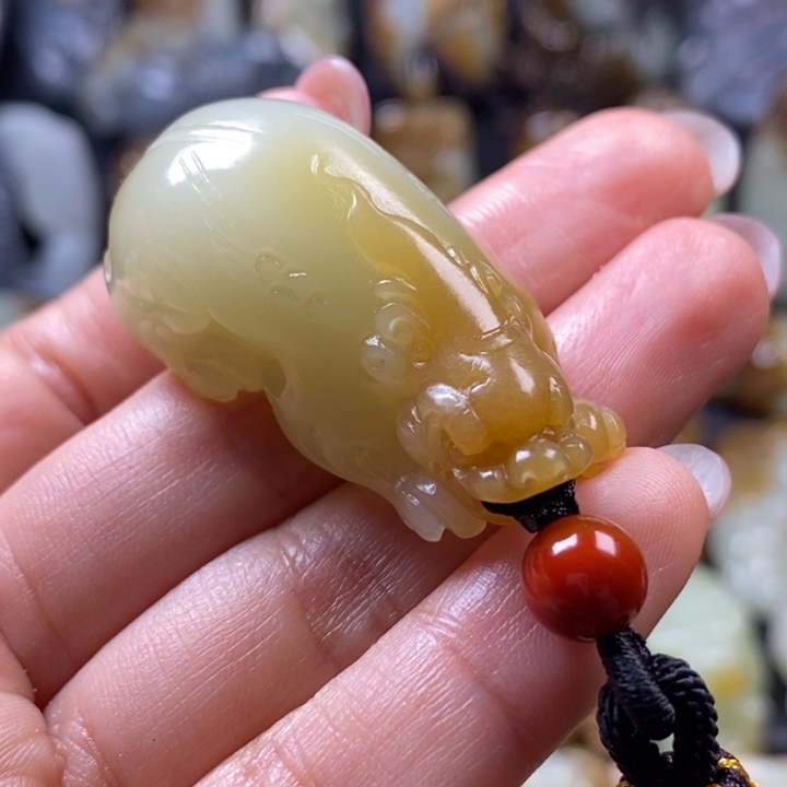 和田玉未镶嵌挂件