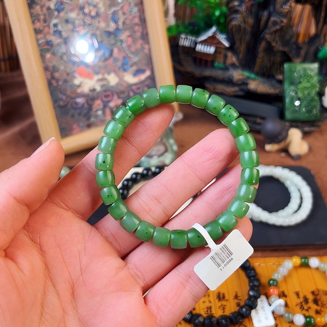 王***疆和田玉未镶嵌手链