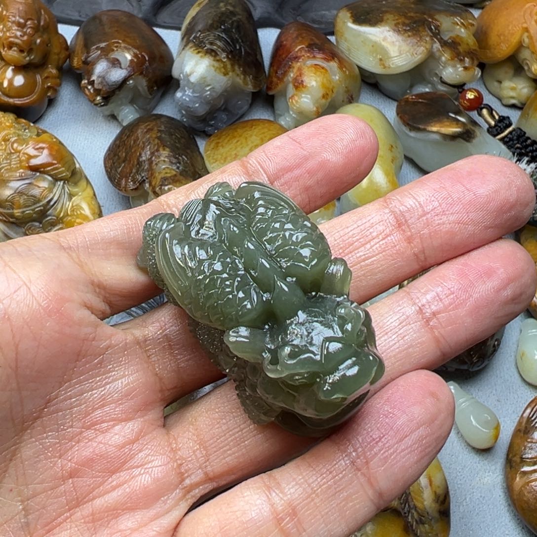 和田玉未镶嵌挂件