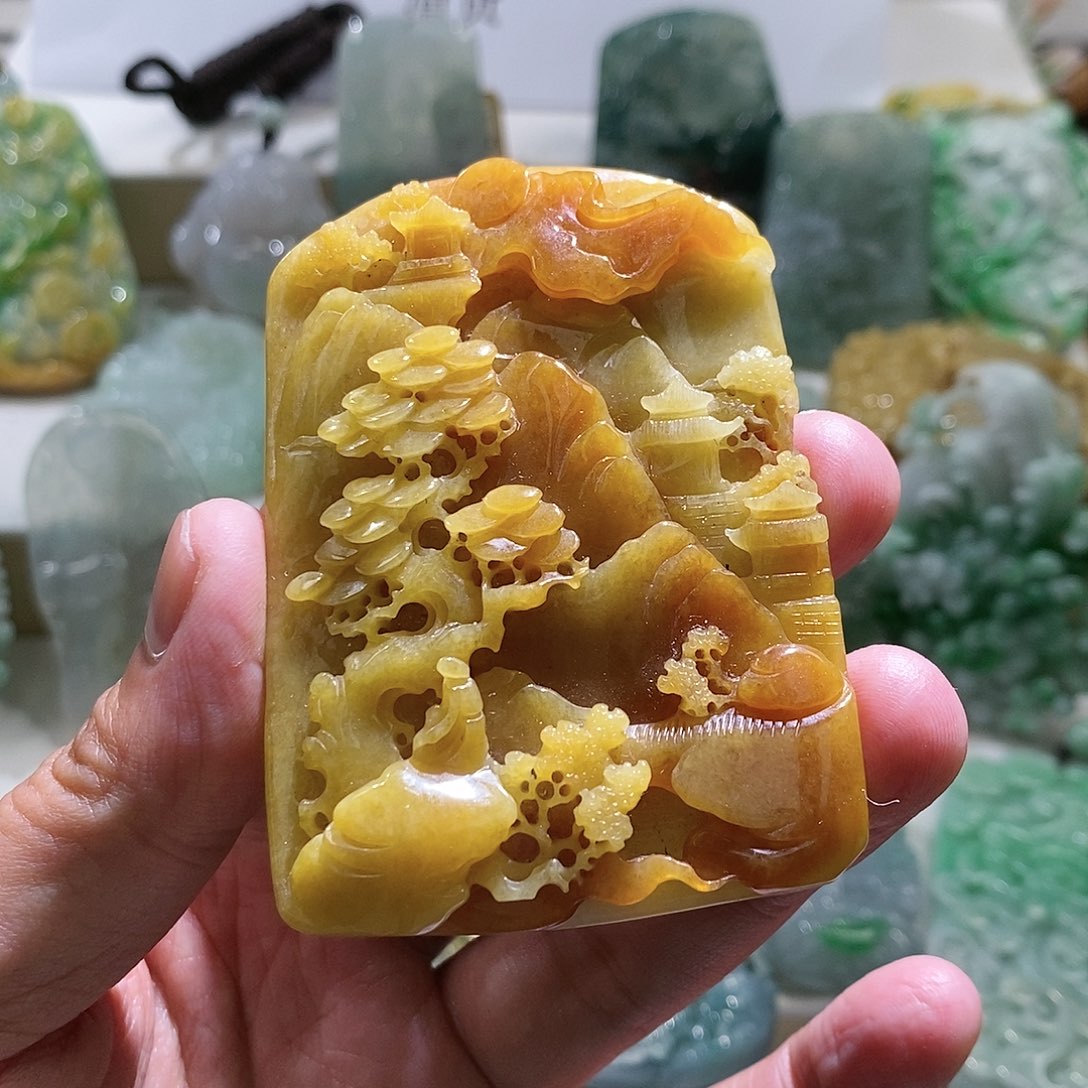 【闪购商品】翡翠颈饰未镶嵌山水