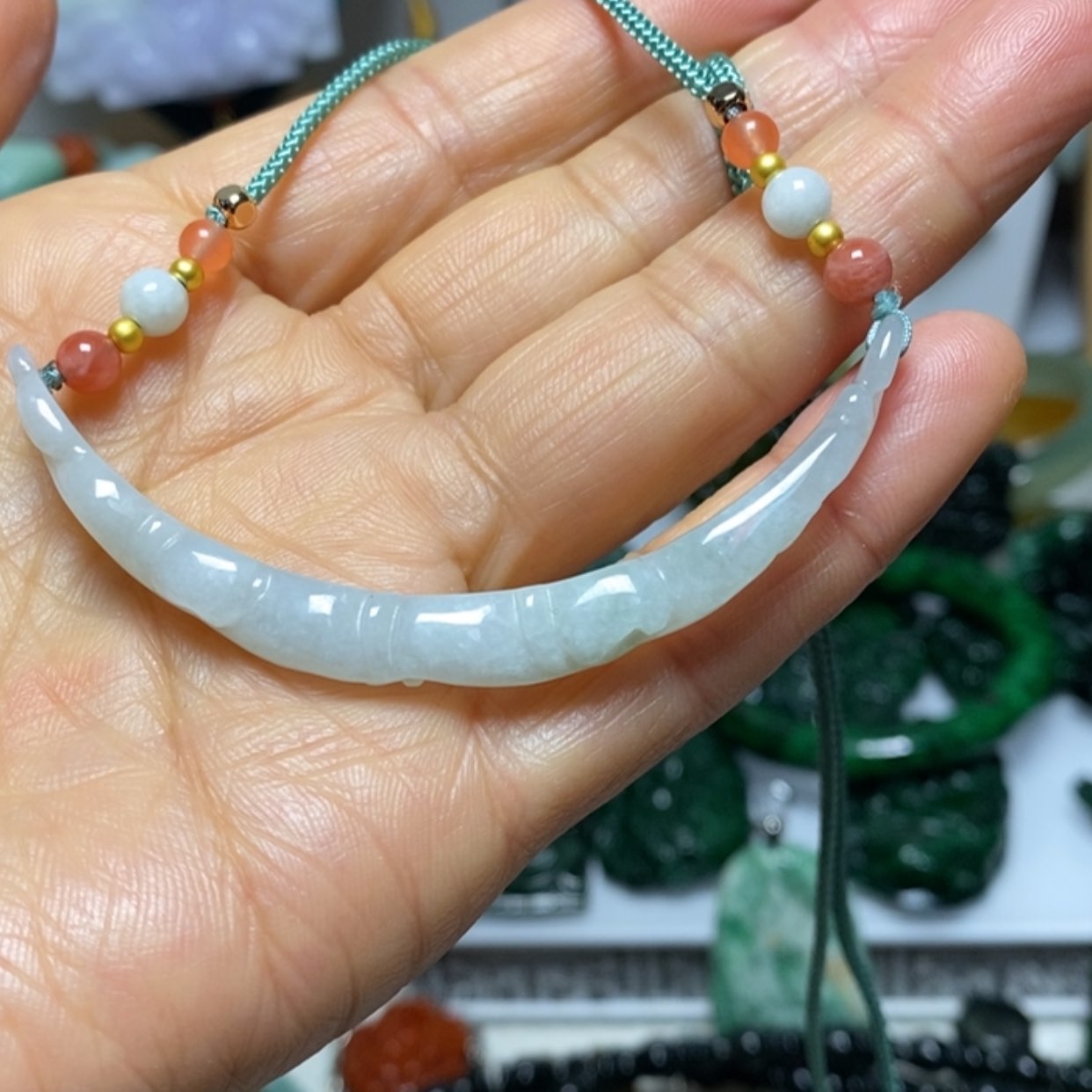 【闪购商品】翡翠未镶嵌吊坠(赠链)