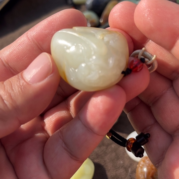 和田玉颈饰未镶嵌