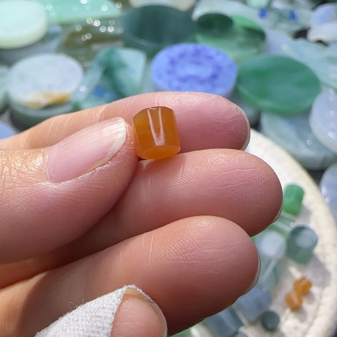 ****9翡翠未镶嵌颈饰翡翠