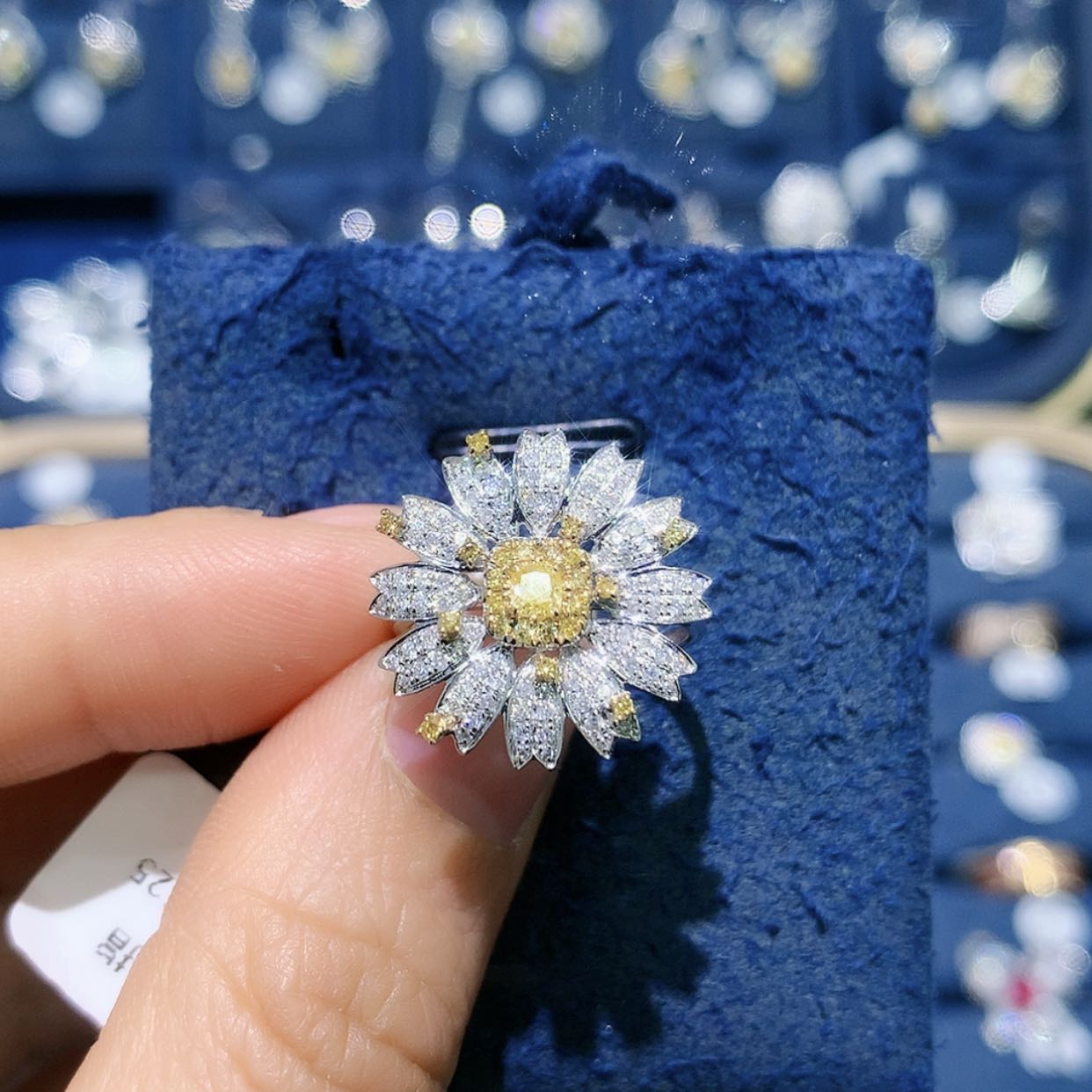 【闪购商品】钻石戒托18K金镶嵌黄钻小雏菊