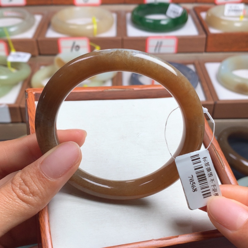 【闪购商品】和田玉手镯未镶嵌55