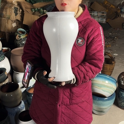 口16高38瑕疵盆子。