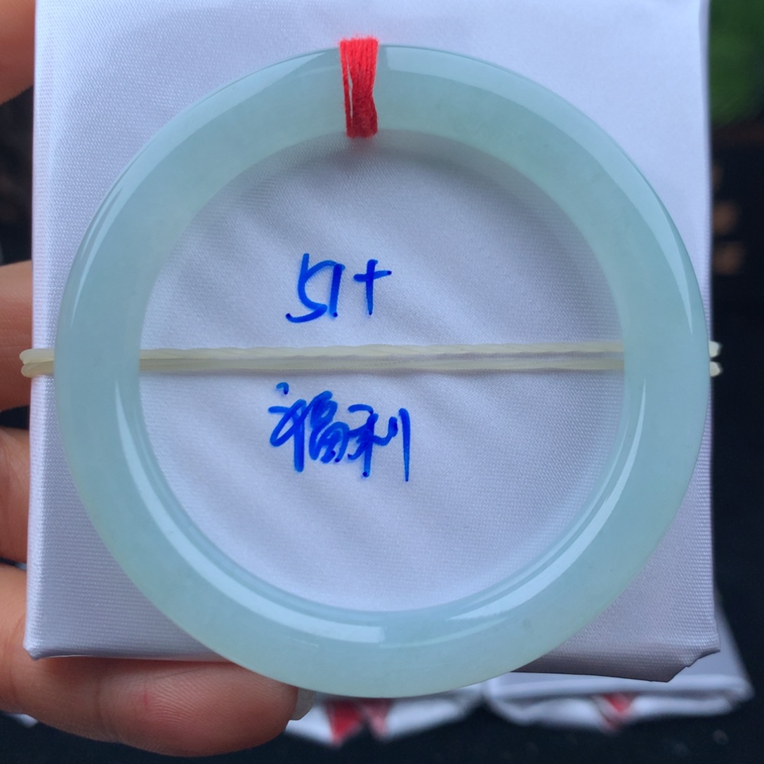 翡翠手镯未镶嵌手镯