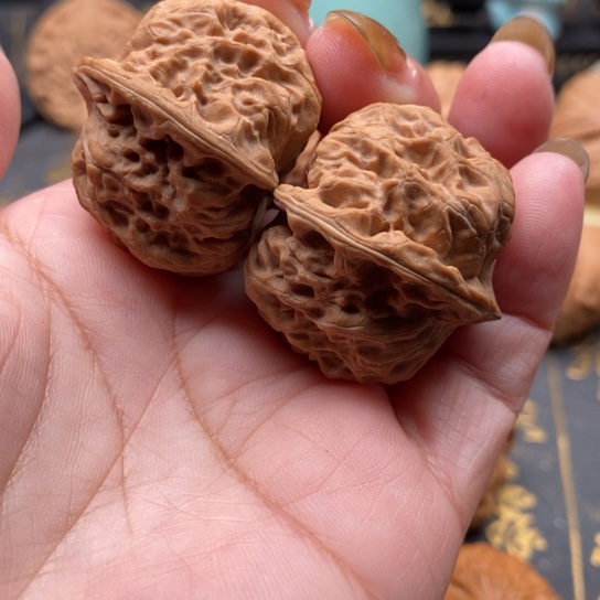 文玩核桃吊坠元宝