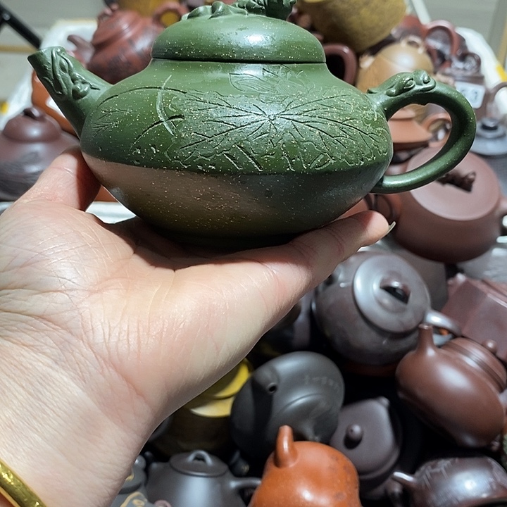 紫砂茶壶微瑕微笑