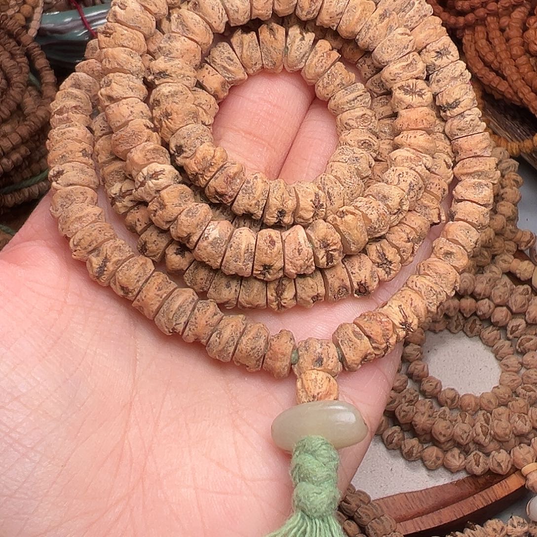 ****听吊坠柏香籽/百香籽