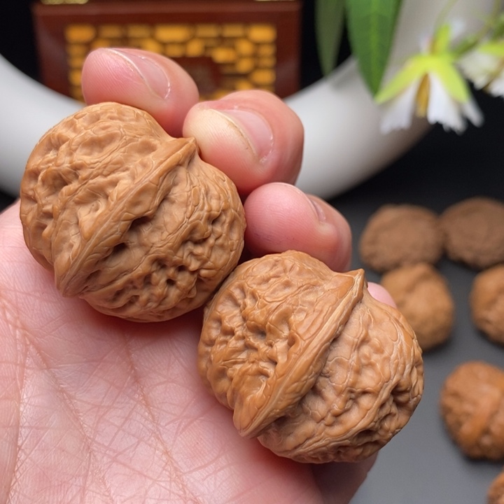 文玩核桃把件阿*力元宝36