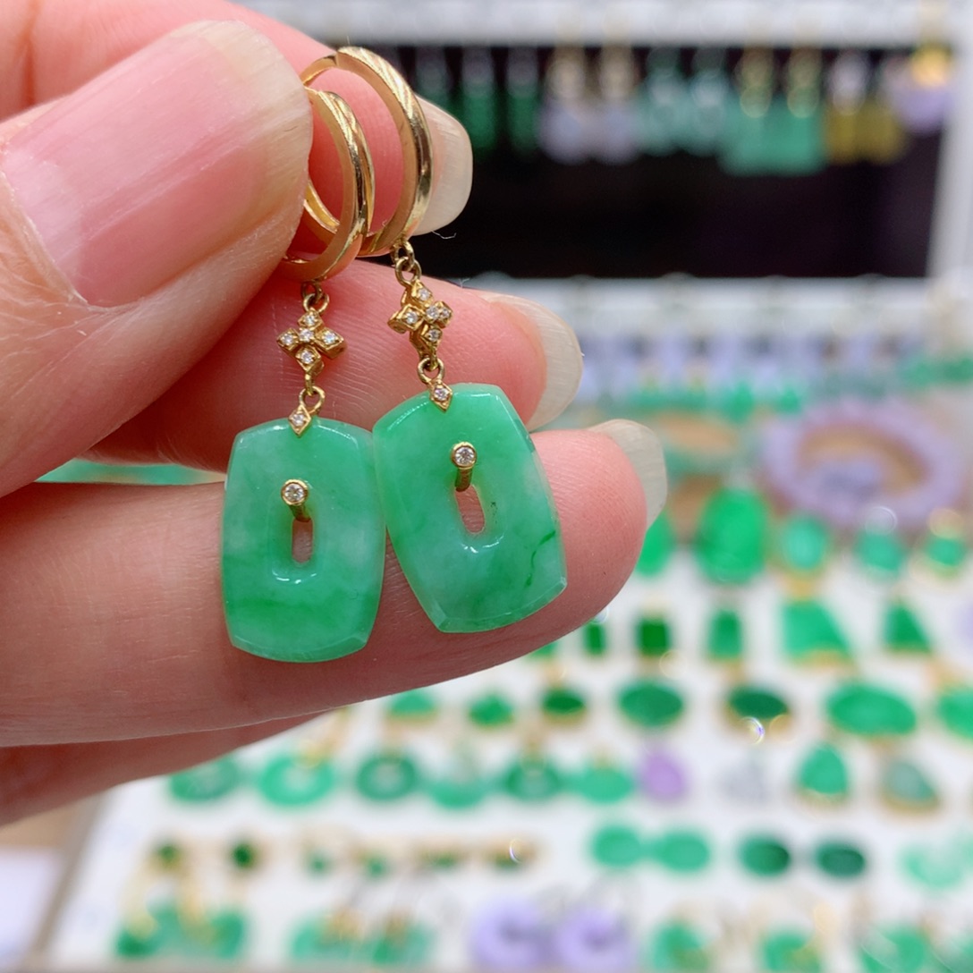 翡翠18K金镶嵌耳饰