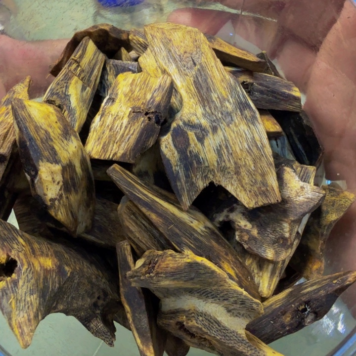 沉香海南陆河两面刮