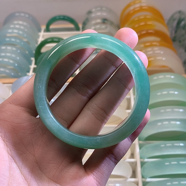 翡翠未镶嵌手镯手镯1511