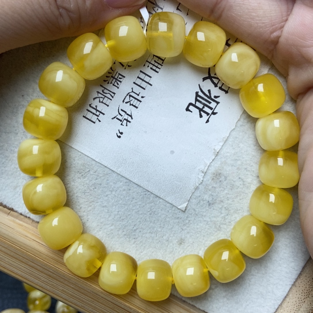 蜜蜡未镶嵌珠宝奇石12