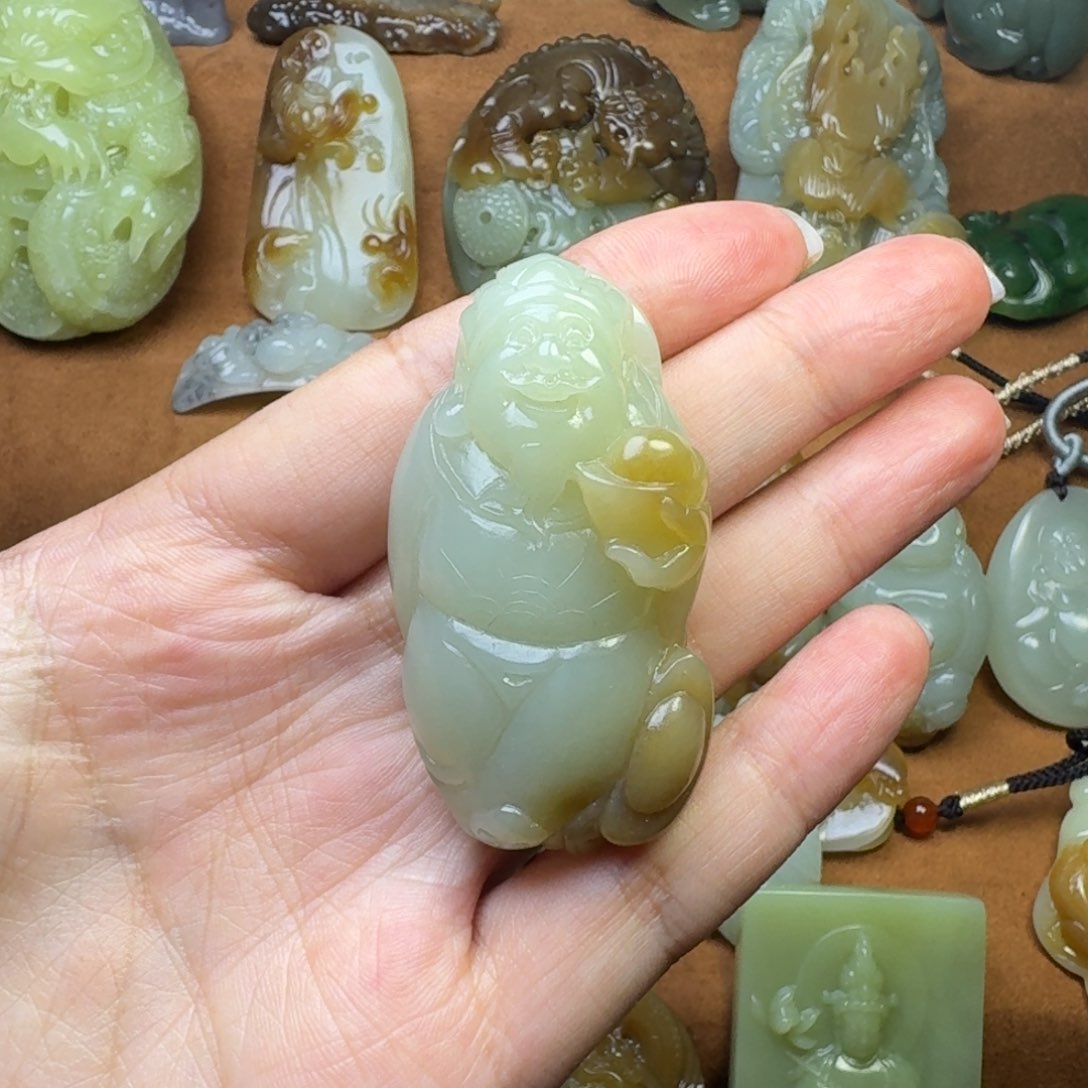 和田玉颈饰未镶嵌