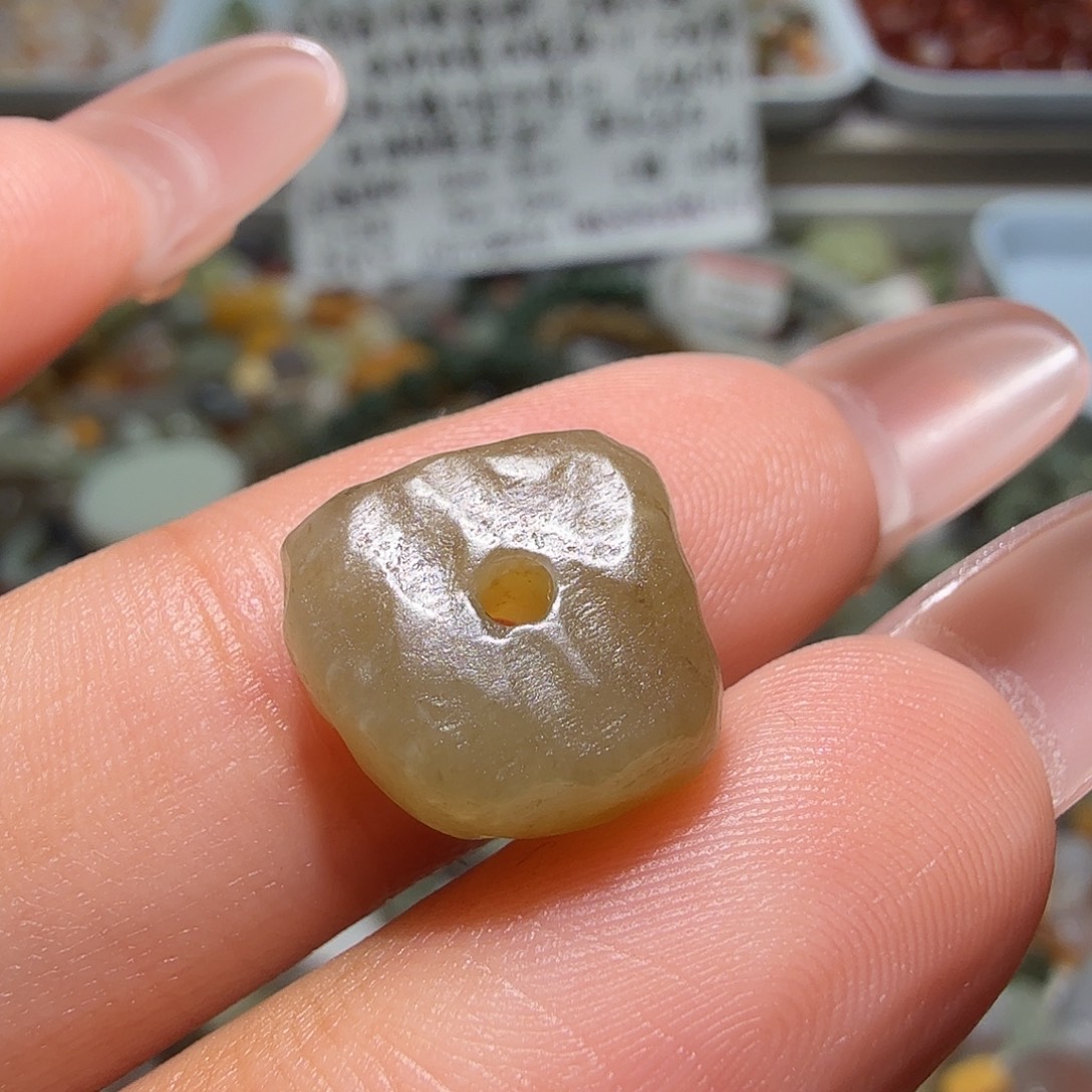 和田玉未镶嵌珠宝奇石