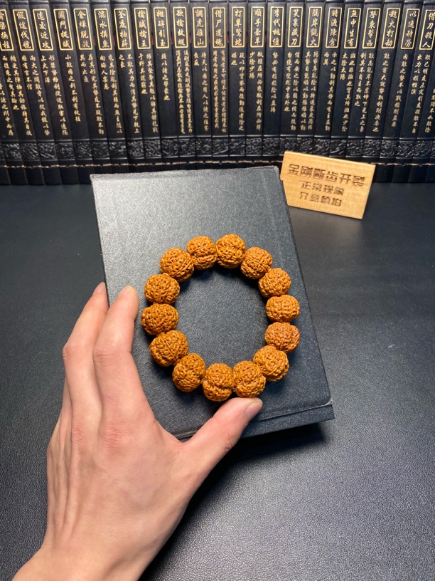 严选满肉蜂王菠萝蜜：6号