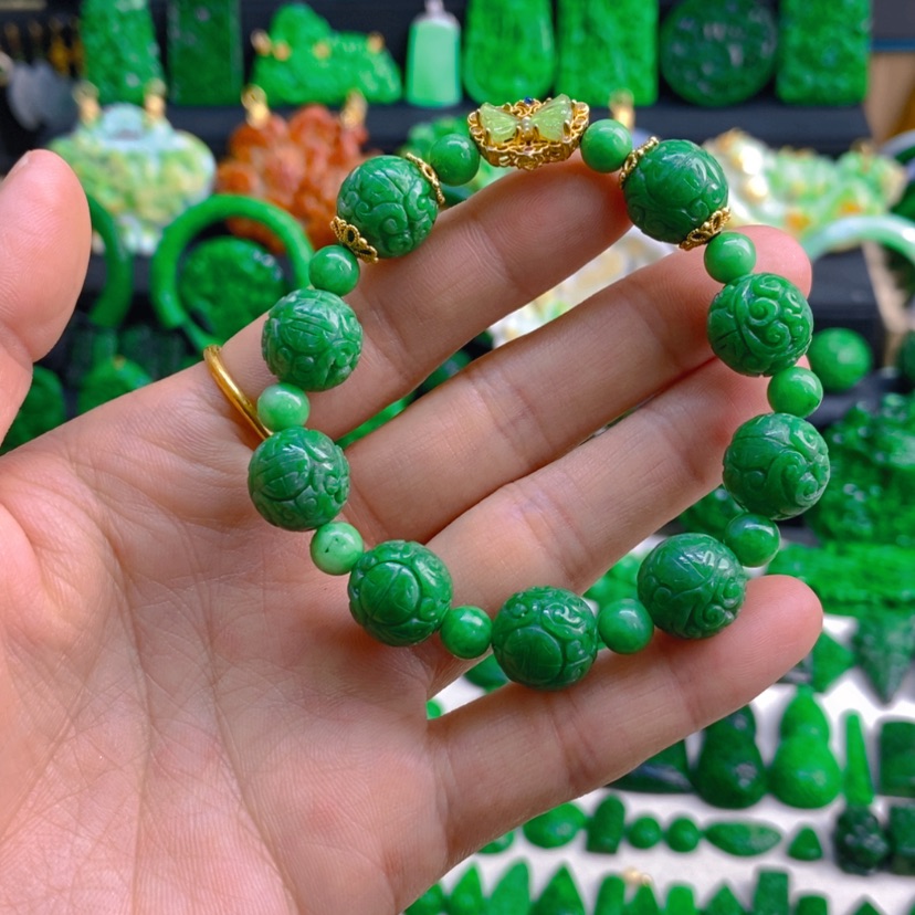 【闪购商品】翡翠未镶嵌颈饰阳绿单珠手串