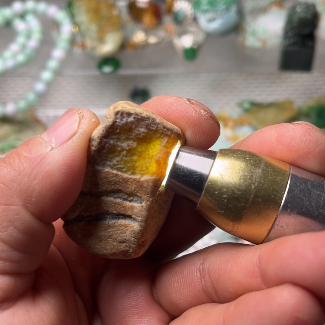 翡翠颈饰未镶嵌翡翠