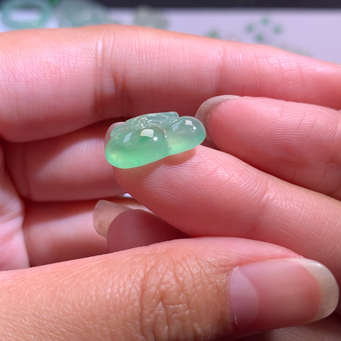 颈饰未镶嵌翡翠柿柿如意 锁骨吊坠