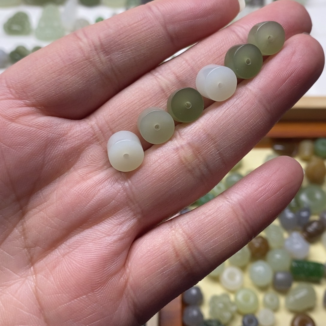 和田玉未镶嵌颈饰拍一发一