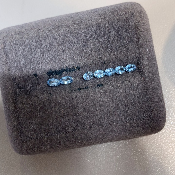 海蓝宝石笔搁未镶嵌1克拉