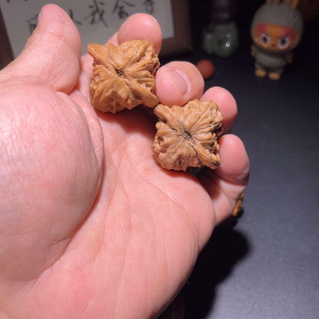 把件文玩核桃35.5mm全品原树白蛇谷