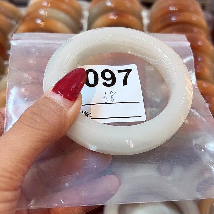 石英质玉手镯合金