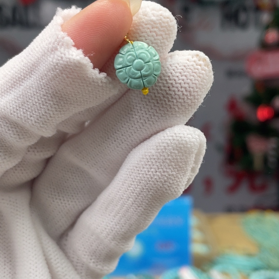 绿松石未镶嵌挂件