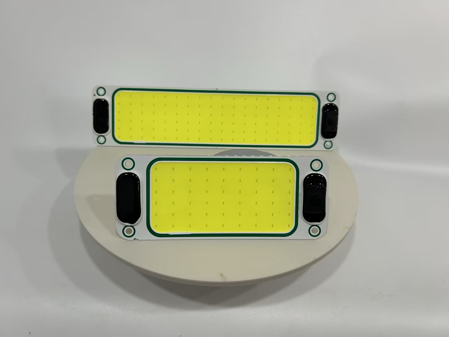 货车驾驶室内灯12V-24V通用款