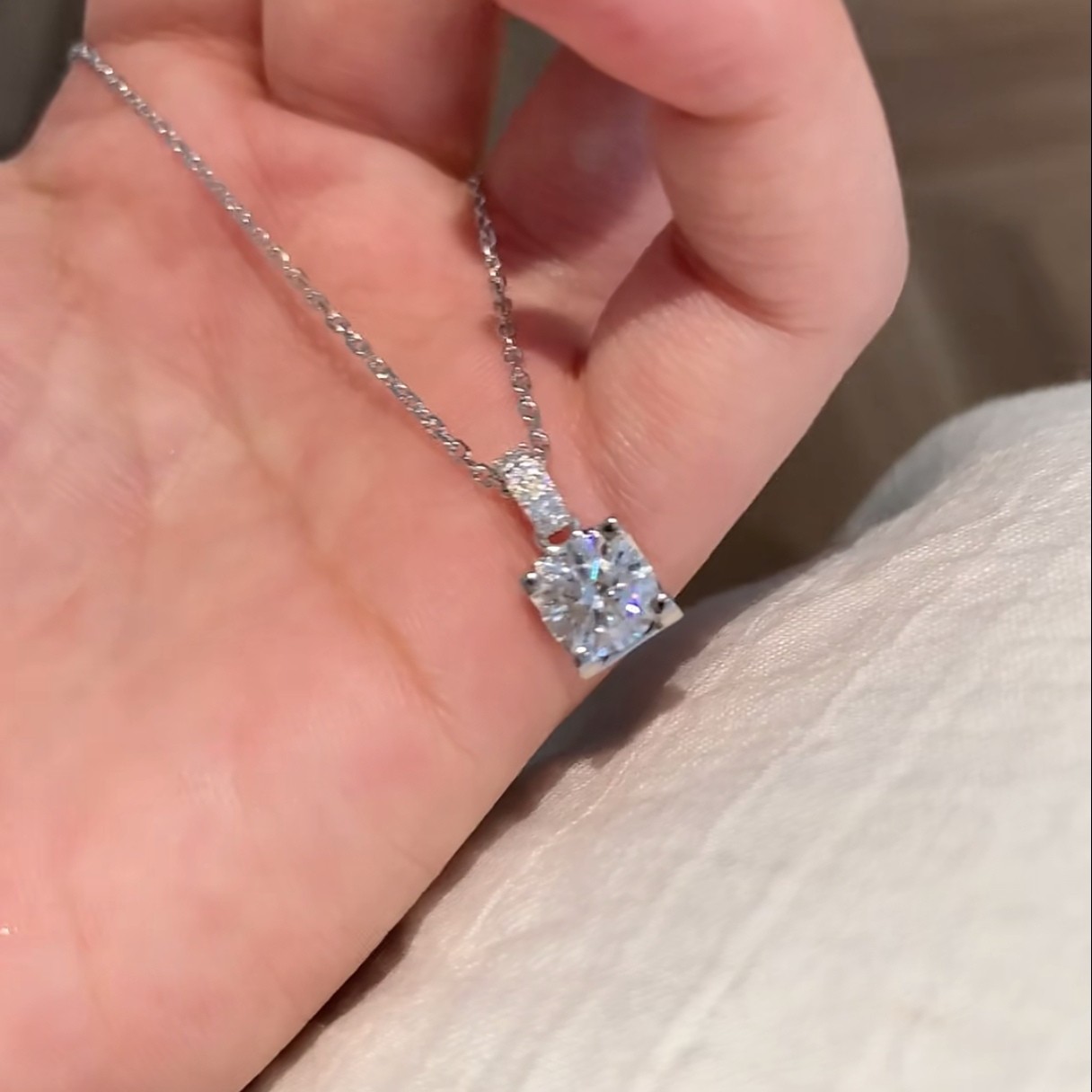 主播推荐高奢牛头吊坠