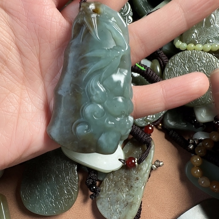 和田玉颈饰未镶嵌